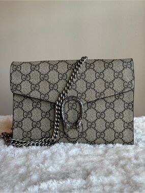 Gucci Beige GG Supreme Dionysus Crossbody Chain Bag